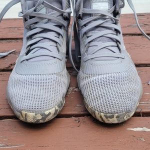 Mens Adidas Pro Bounce 2019 Mid sz 10